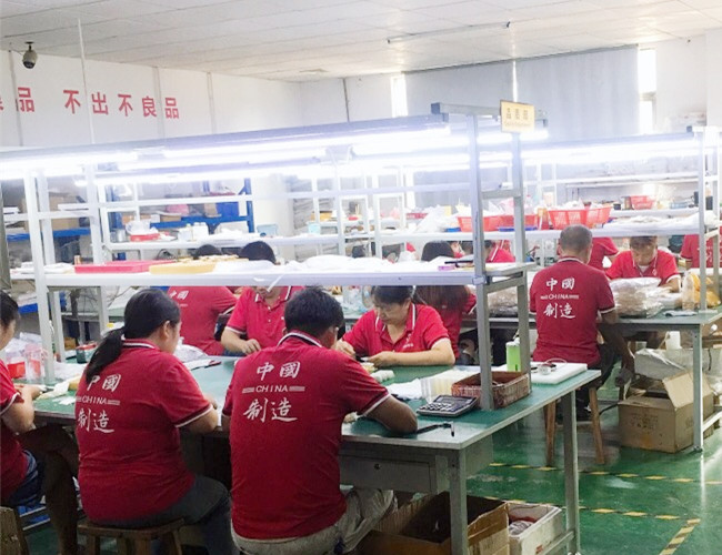 迈来饰品厂执模部