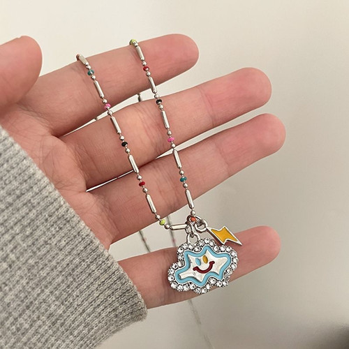 系在项链上的牵绊