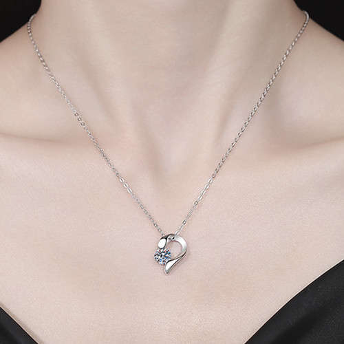 婴儿是否适合佩戴银饰品