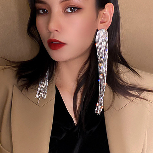 流苏耳环适合什么脸型